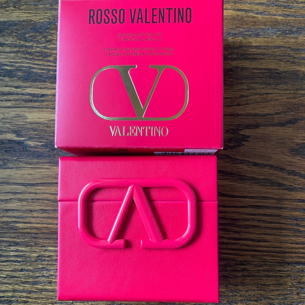 Rosso Valentino Couture lipstick set with case